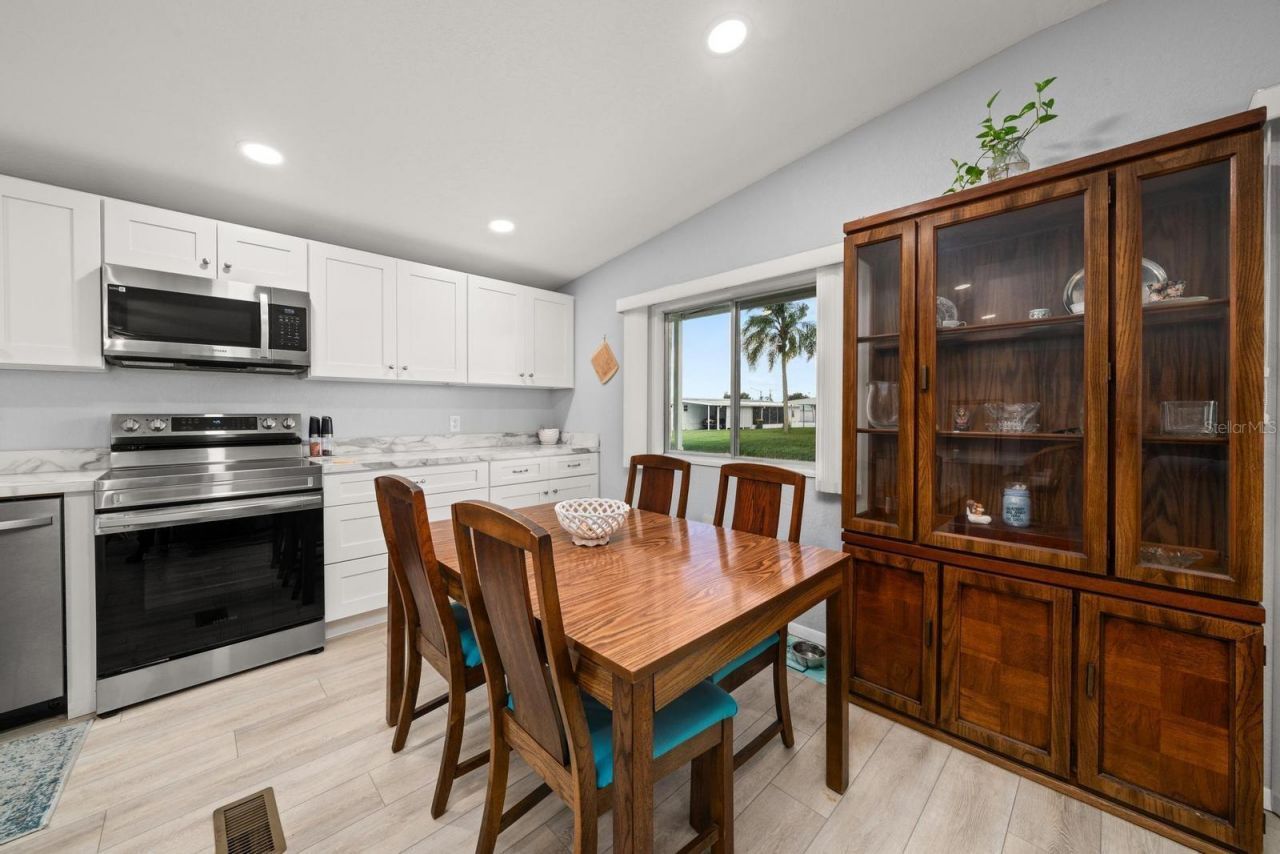 2024 E Robin Avenue , Sebring, FL 33870 Photo