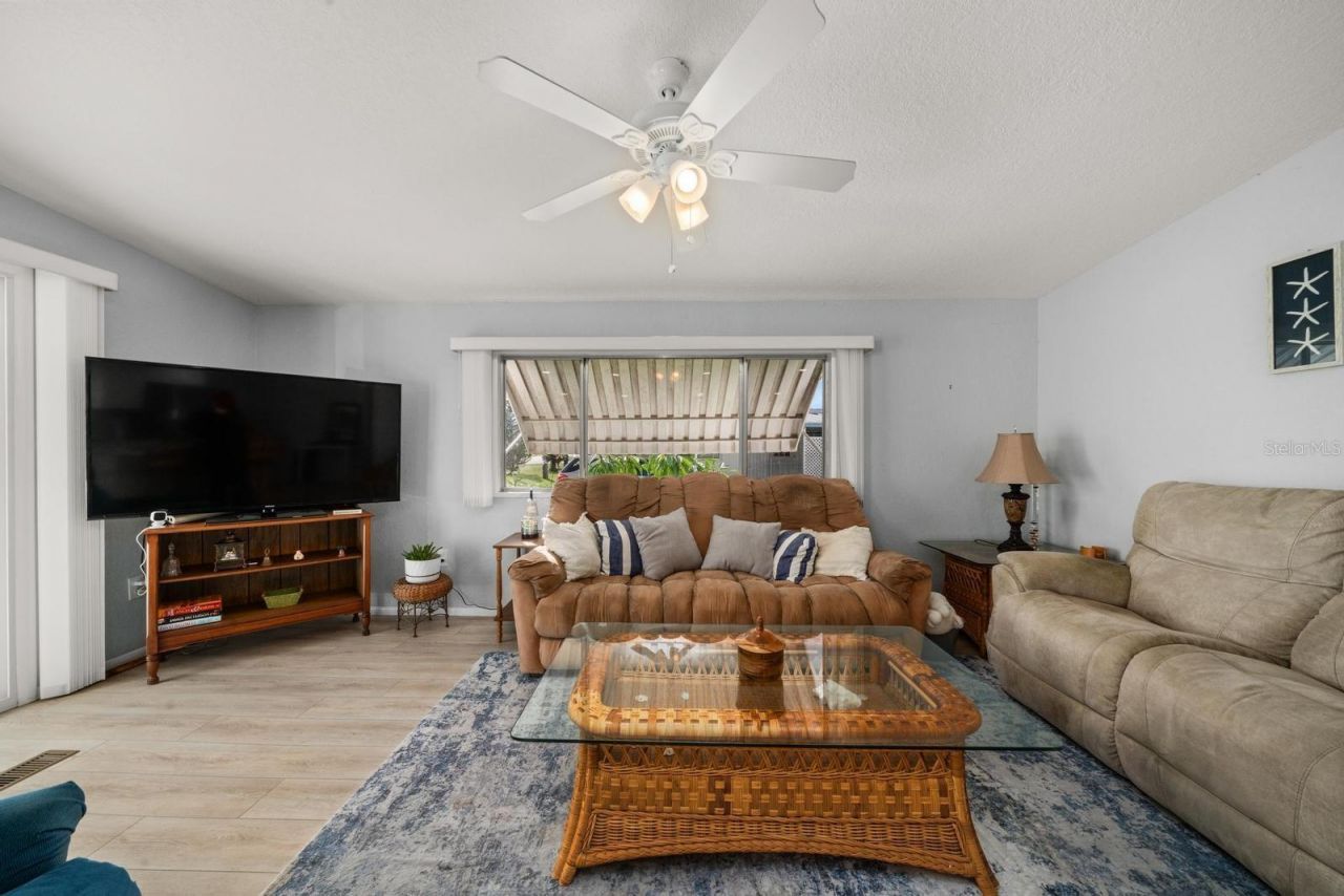 2024 E Robin Avenue , Sebring, FL 33870 Photo