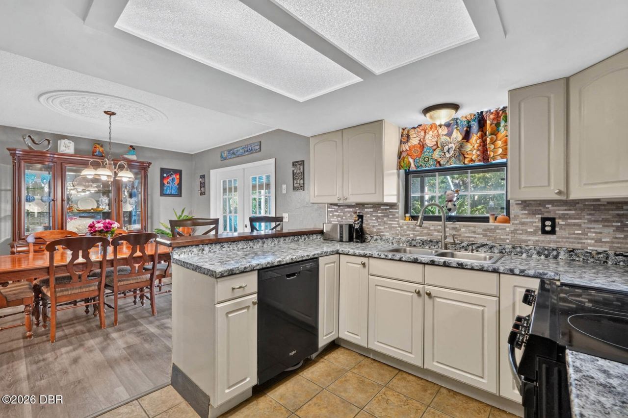 625 Wildwood Drive, New Smyrna Beach, FL 32168 Photo