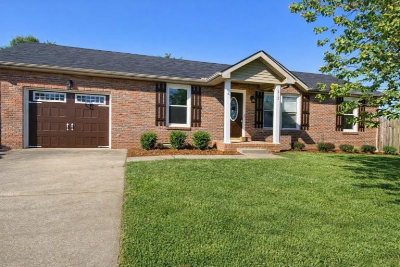 212 Quail Ridge Rd, Clarksville, TN 37042 Main Photo