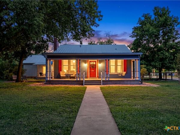 966 Bismark Street, Seguin, TX 78155
