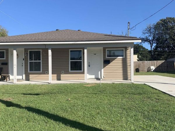 546 Live Oak Blvd, Baton Rouge, LA 70806