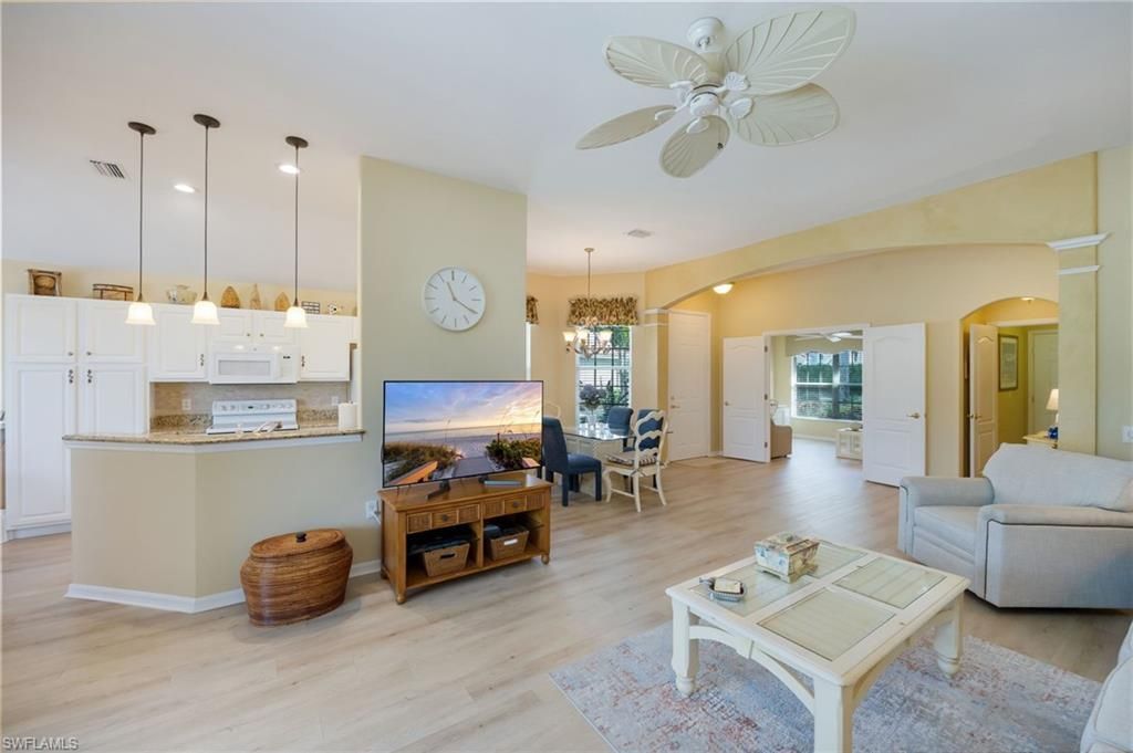 9270 Spring Run Blvd, Estero, FL 34135 Photo