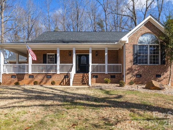 2329 Millbrook Drive , Haw River, NC 27258