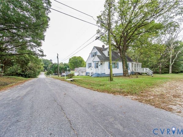 15500 Richmond Street , Chester, VA 23836