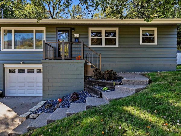 694 Kaufmann Avenue, Dubuque, IA 52001