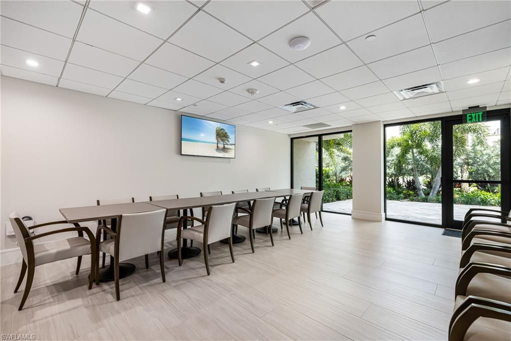 10951 Gulf Shore Dr, Unit 904, Naples, FL 34108 Photo
