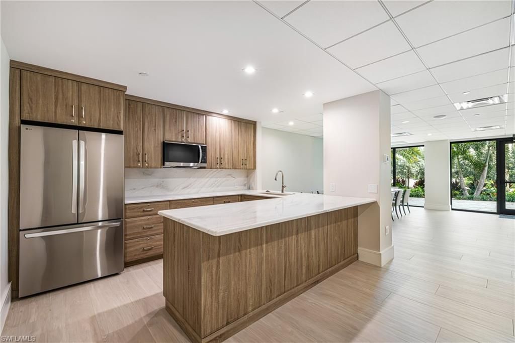 10951 Gulf Shore Dr, Unit 904, Naples, FL 34108 Photo