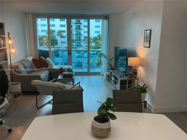 7501 E Treasure Dr , Unit 2L, North Bay Village, FL 33141