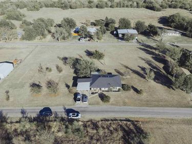 317 S Hillside Rd, Apache, OK 73006