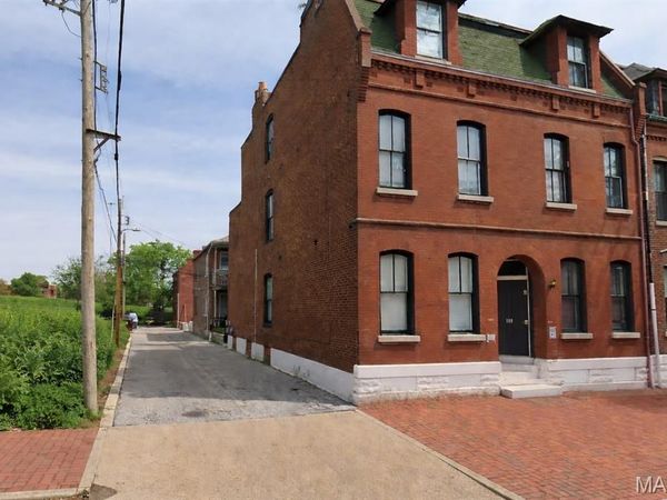 1035 Geyer Avenue, St Louis, MO 63104