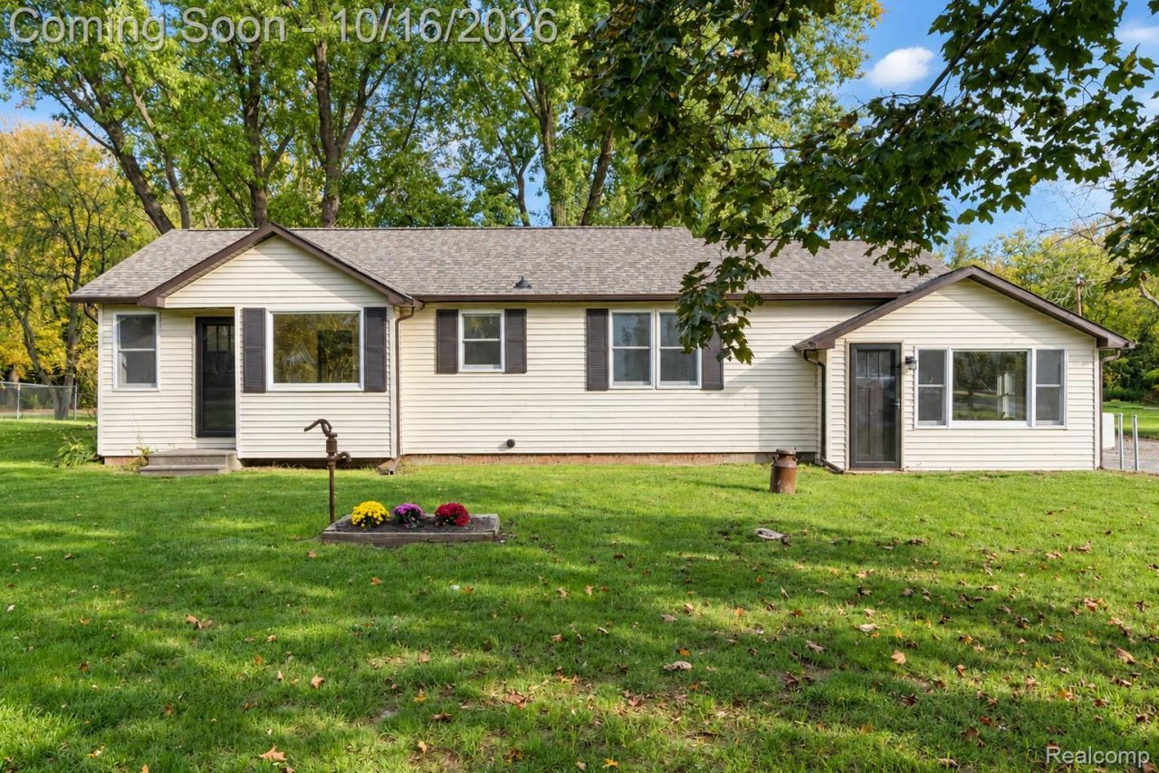 5063 Raymond Avenue, Burton, Mi 48509 Main Photo