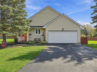 771 Robin Road, Buffalo, NY 14228
