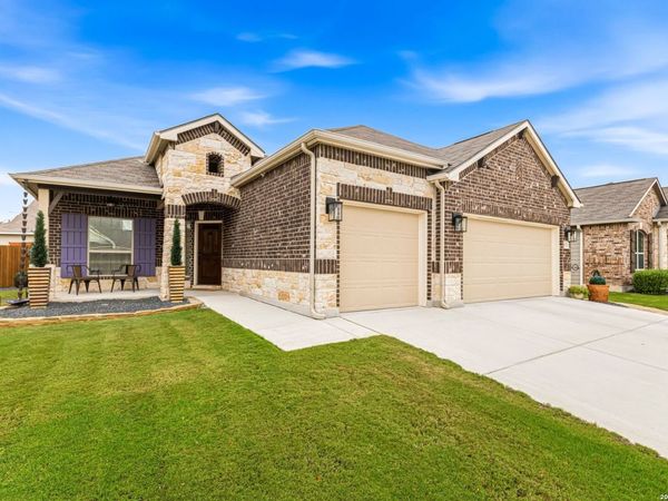 836 Stratus Path, New Braunfels, TX 78130