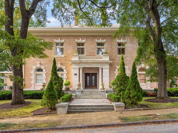 900 Vine Street, Unit 9, Chattanooga, TN 37403