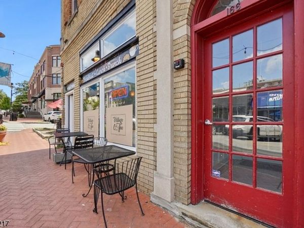166 Maplewood Ave, Unit 6, Maplewood, NJ 07040