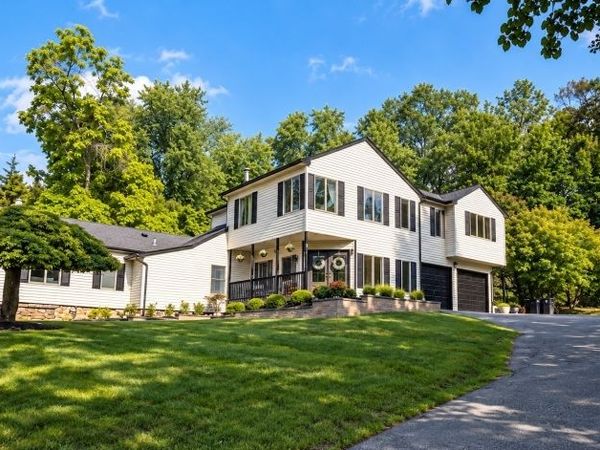 39 Hillcrest Avenue, Montville, NJ 07045