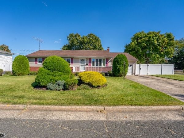 8 N 11Th Ave, Manville, NJ 08835