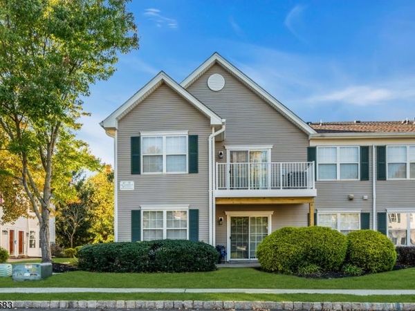 69 Williamson Ct, Bridgewater, NJ 08807