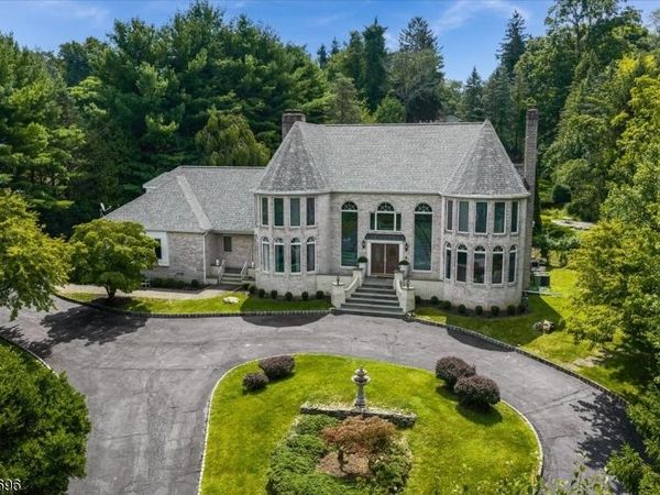 42 Lambert Dr, Sparta, NJ 07871
