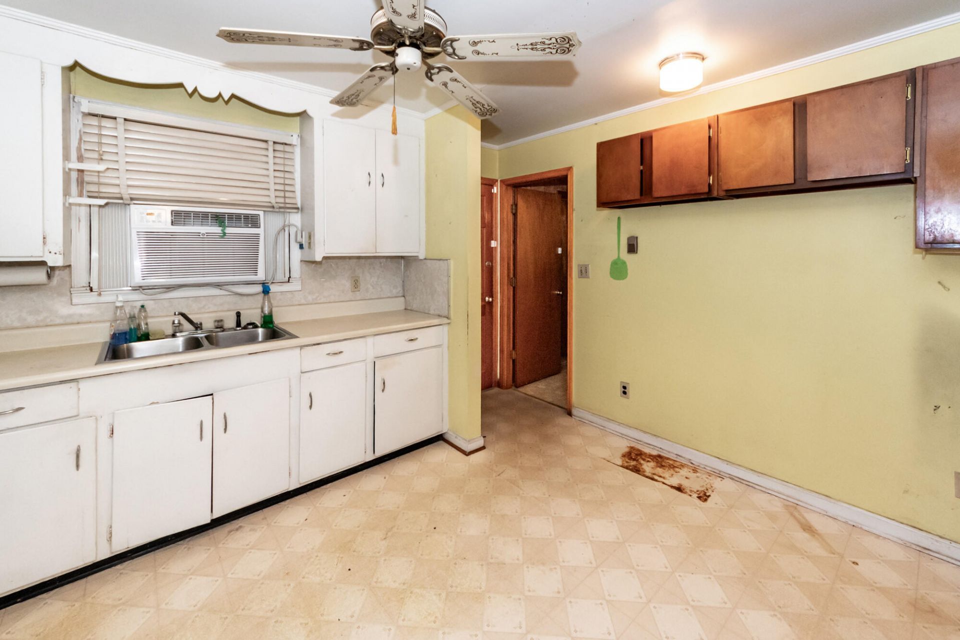 1538 Bexley Street Photo 8