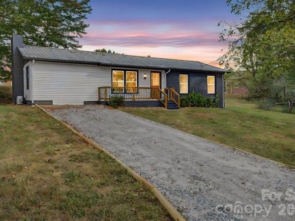 14 Kirby Place, Asheville, NC 28806