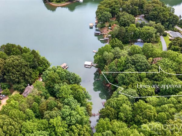 7124 Nancy Lee Circle, Sherrills Ford, NC 28673
