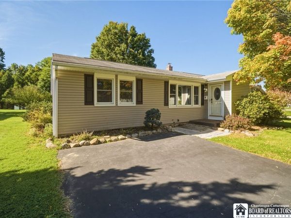 7 Georges Place , Fredonia, NY 14063