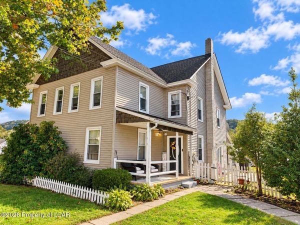 716-718 E 4th Street, Nescopeck, PA 18635
