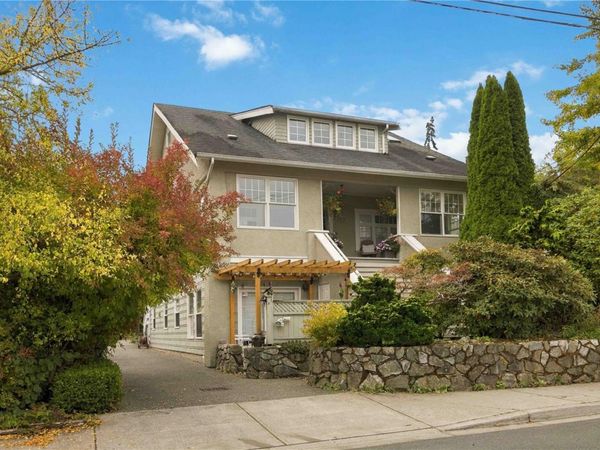 1353 Grant St, Unit #4, Victoria, BC V8R 1M2
