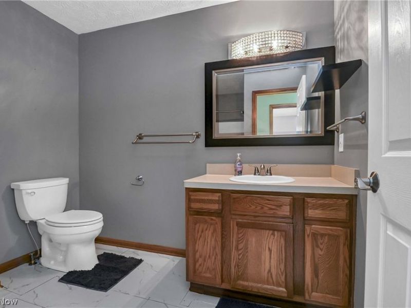 2144 Reserve Circle N, Lorain, OH 44053 Photo 28
