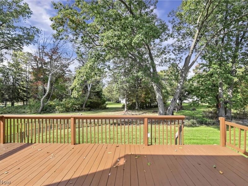 2144 Reserve Circle N, Lorain, OH 44053 Photo 32