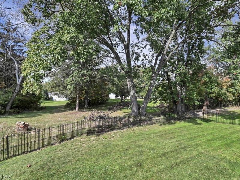 2144 Reserve Circle N, Lorain, OH 44053 Photo 34