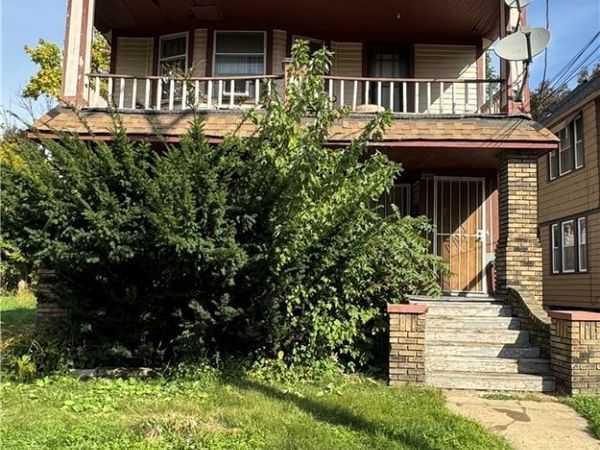16003 Huntmere Avenue , Cleveland, OH 44110