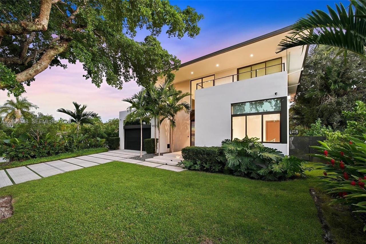 1202 NE 93rd St , Miami Shores, FL 33138 Photo