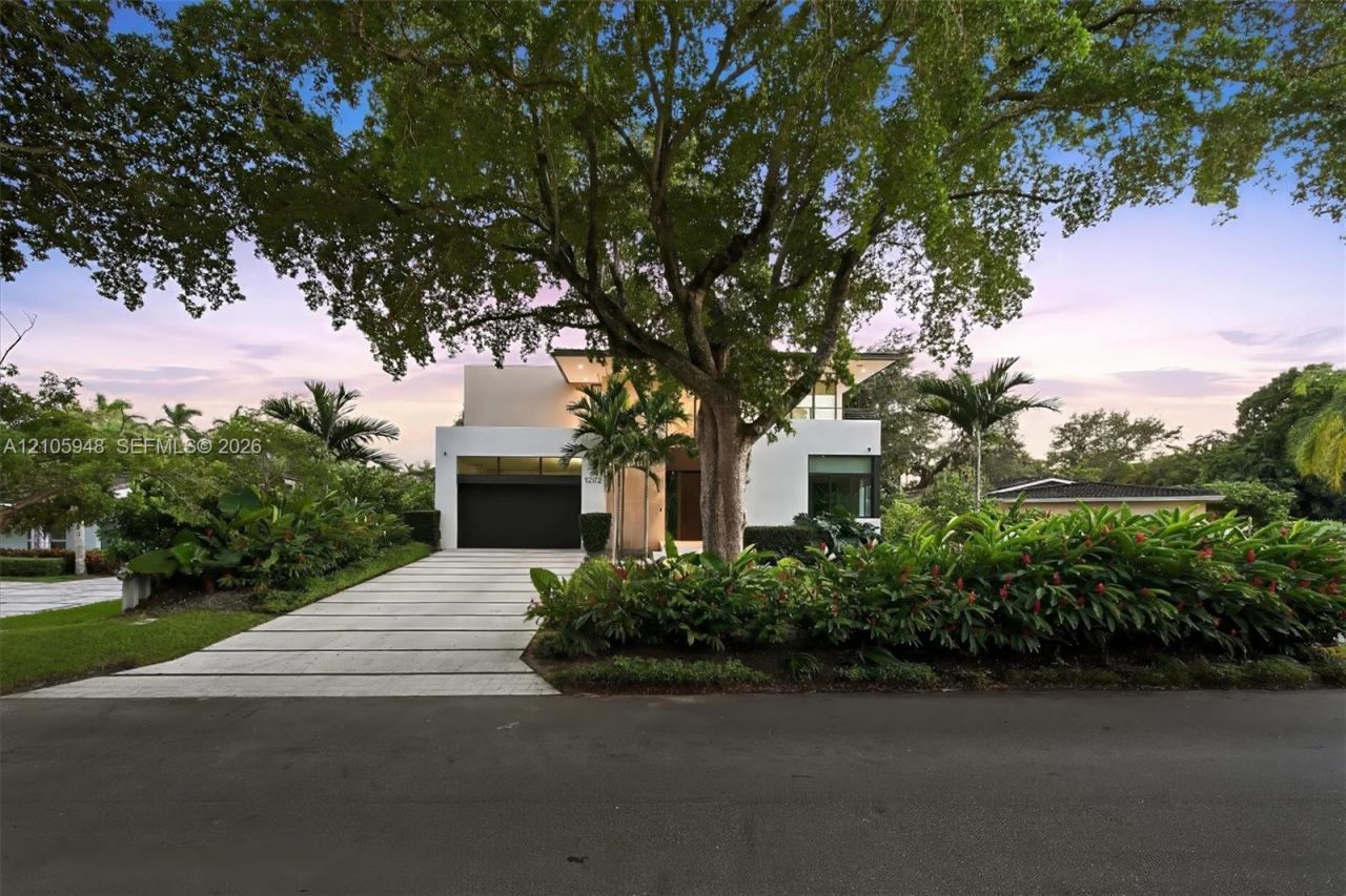 1202 NE 93rd St , Miami Shores, FL 33138 Photo