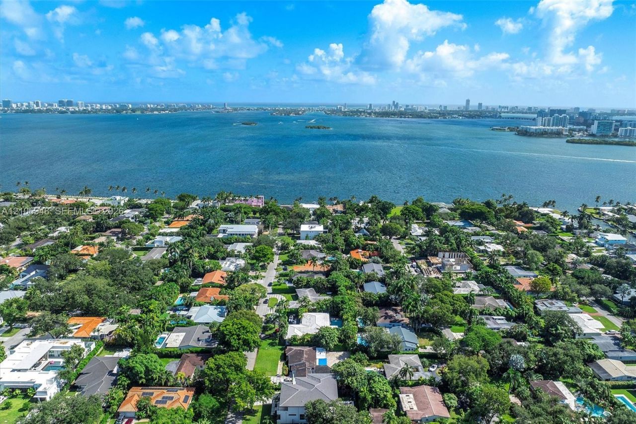 1202 NE 93rd St , Miami Shores, FL 33138 Photo