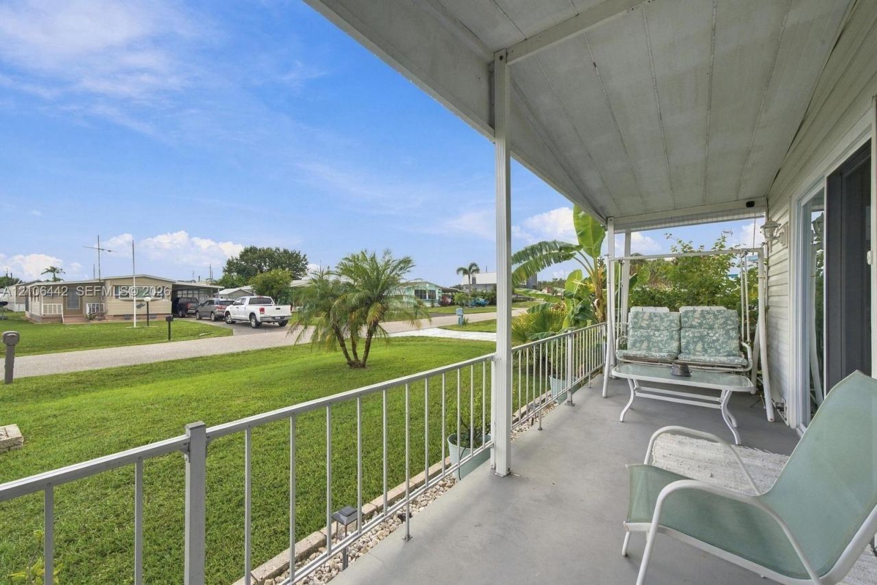 2024 E Robin Avenue , Sebring, FL 33870 Photo