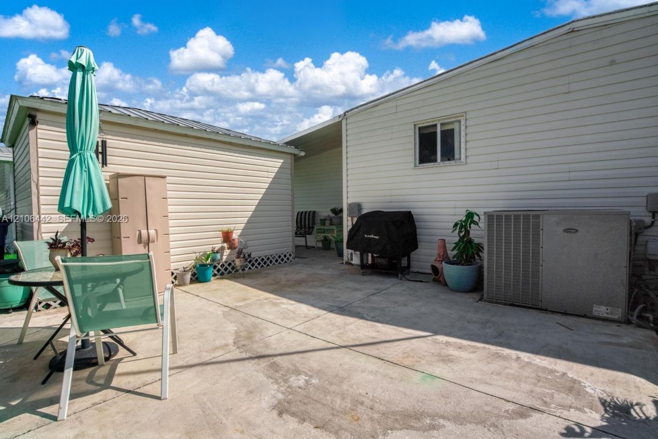 2024 E Robin Avenue , Sebring, FL 33870 Photo