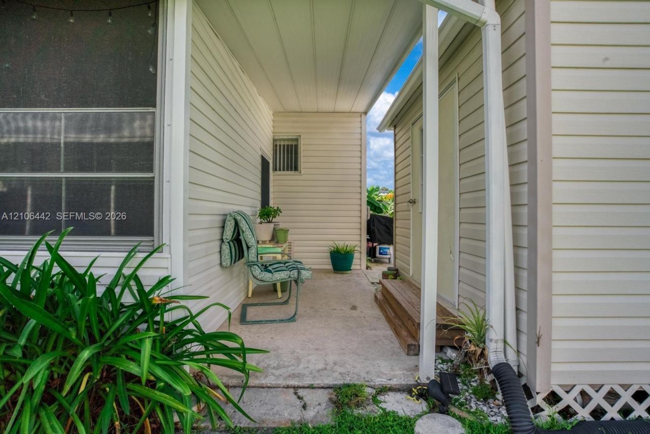 2024 E Robin Avenue , Sebring, FL 33870 Photo