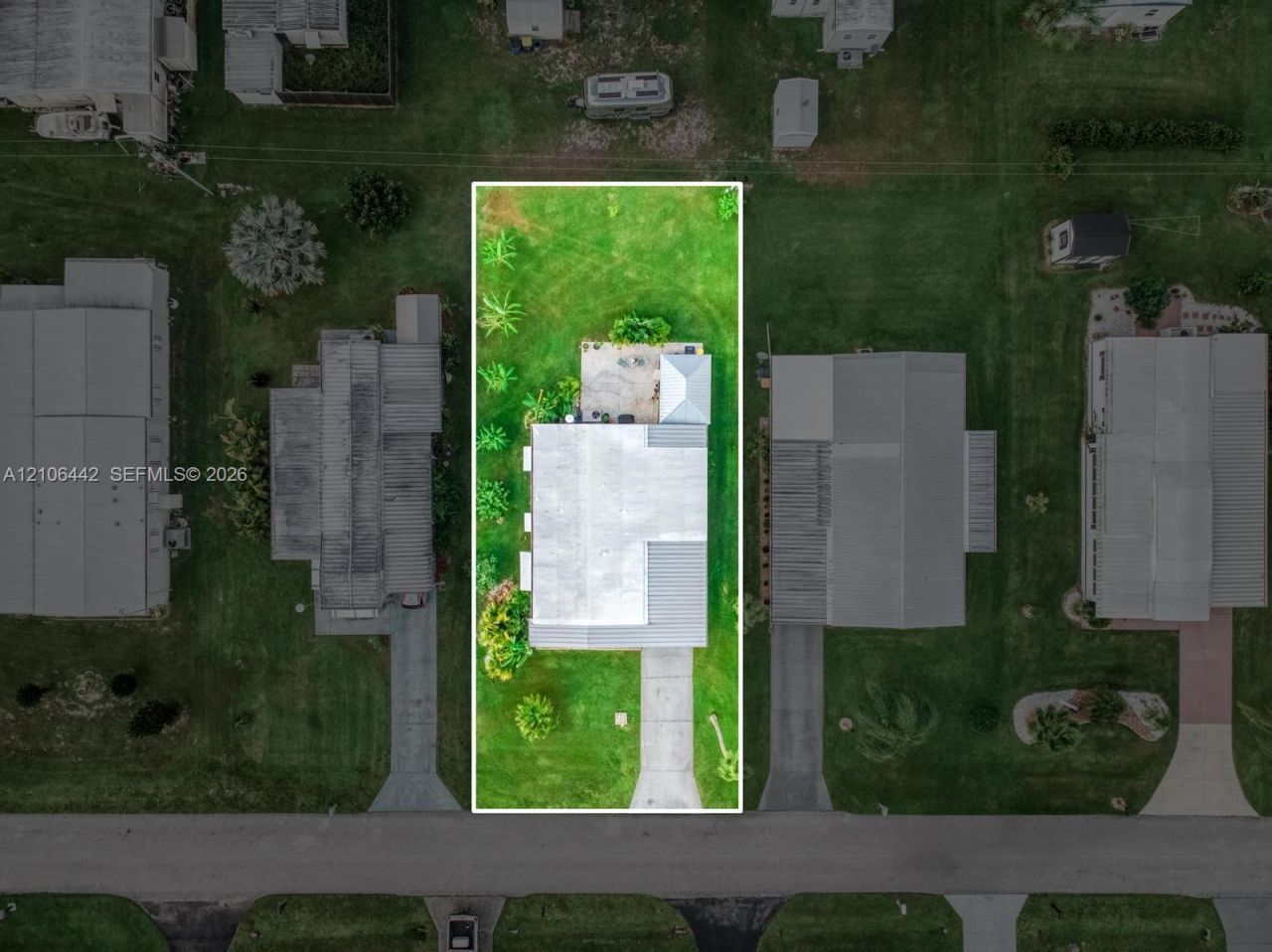 2024 E Robin Avenue , Sebring, FL 33870 Photo