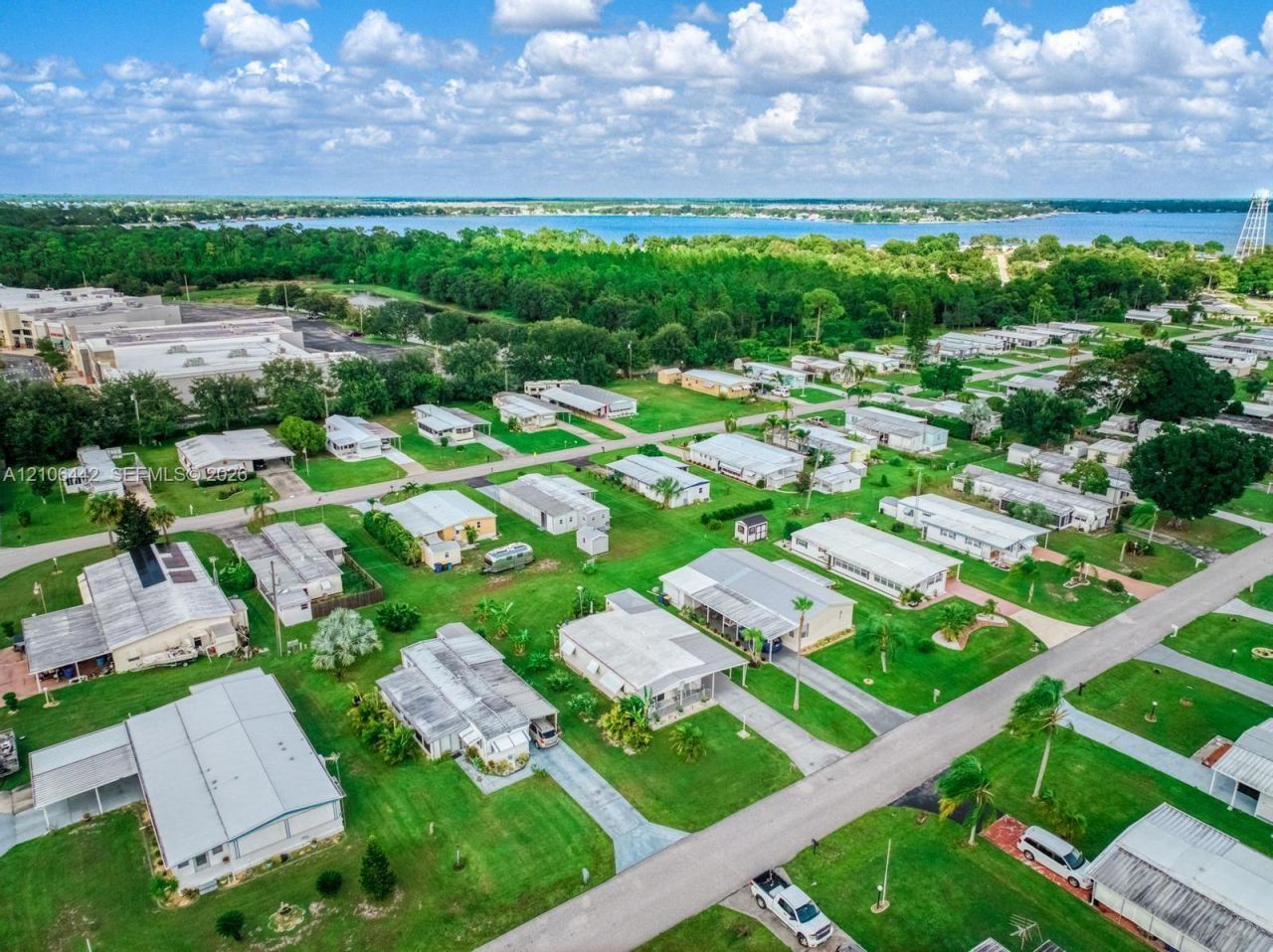 2024 E Robin Avenue , Sebring, FL 33870 Photo