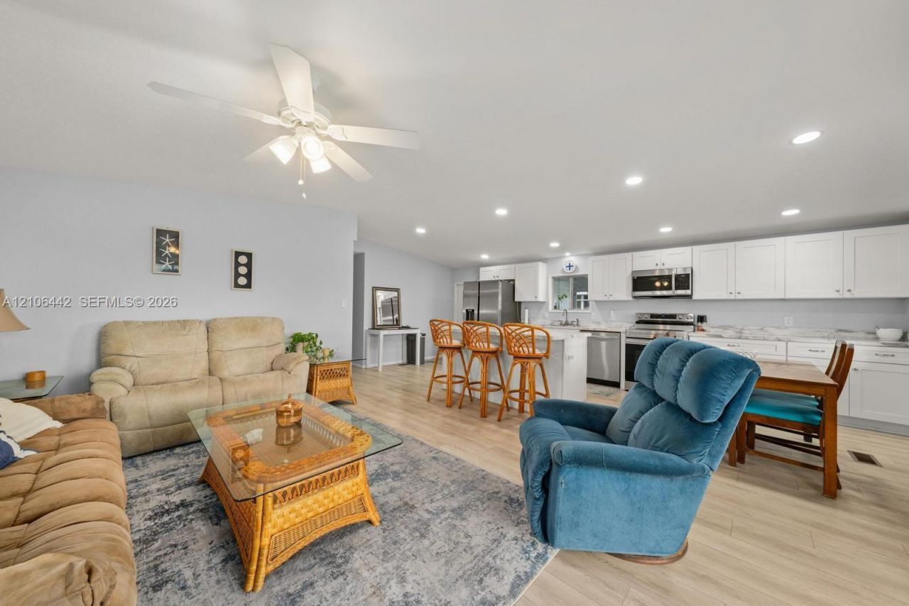 2024 E Robin Avenue , Sebring, FL 33870 Photo