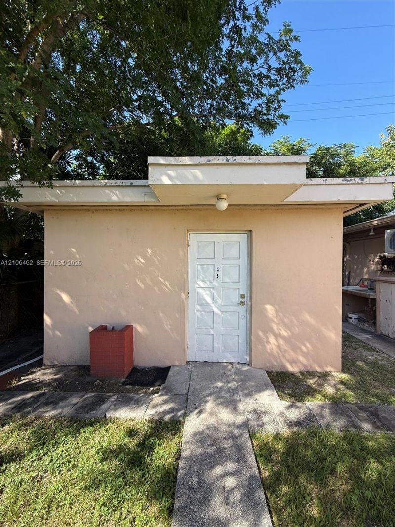 1721 SW 14th St , Unit C, Miami, FL 33145 Photo