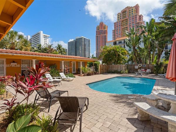 2033 NE 33rd Ave , Unit 3, Fort Lauderdale, FL 33305
