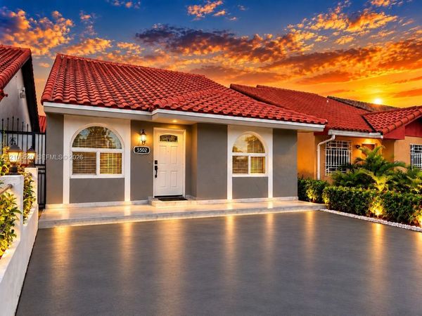 5502 W 27th Ave , Hialeah, FL 33016
