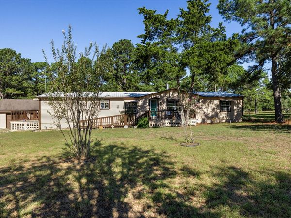 260 Pine Valley LOOP, Smithville, TX 78957