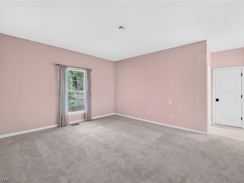 2084 Jennifer Street, Akron, OH 44313 Photo 13