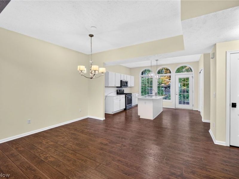 2084 Jennifer Street, Akron, OH 44313 Photo 7