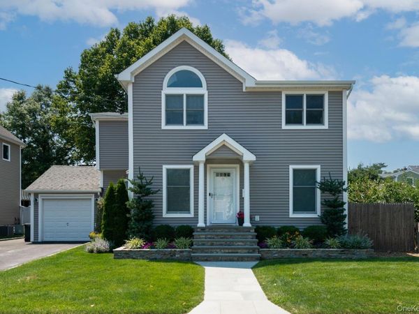 11 Cherry Street, Glen Head, NY 11545